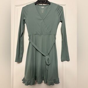 SO Green Long Sleeve V-Neck A-Line Dress